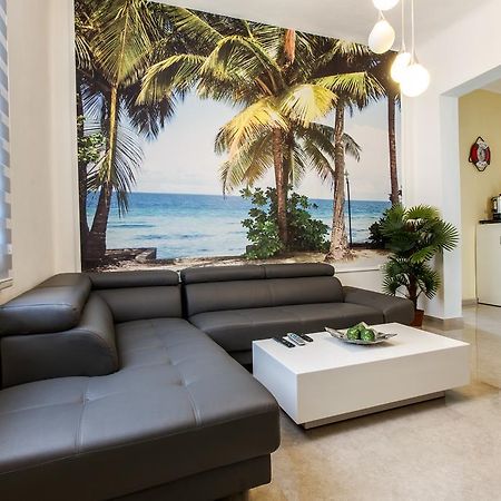 Designed Beach Apartments Tel Aviv Room photo