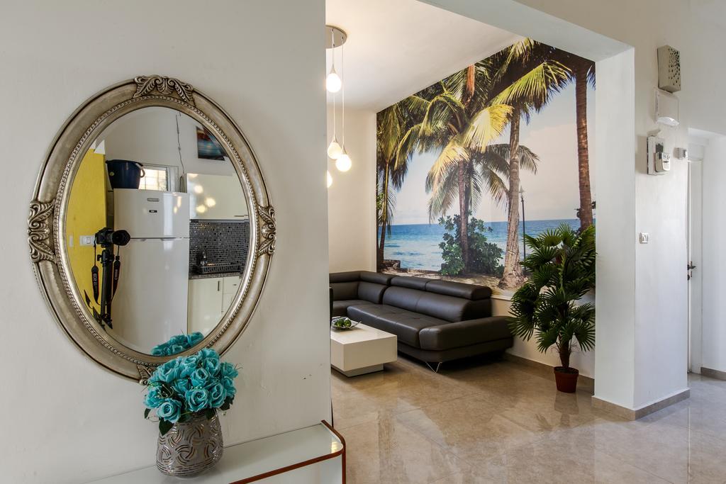 Designed Beach Apartments Tel Aviv Room photo